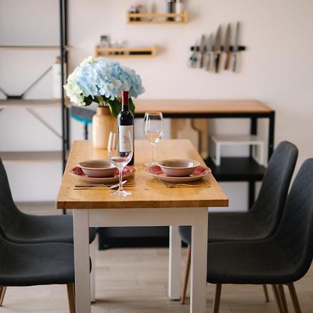Sunny Apartment For 2 Murter Exterior foto